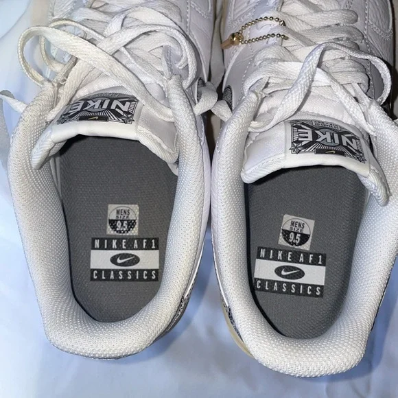 Nike Air Force One’s Men’s Size 9.5 50 Years of Hip Hop Nike AF1 Classics White - Picture 13 of 13